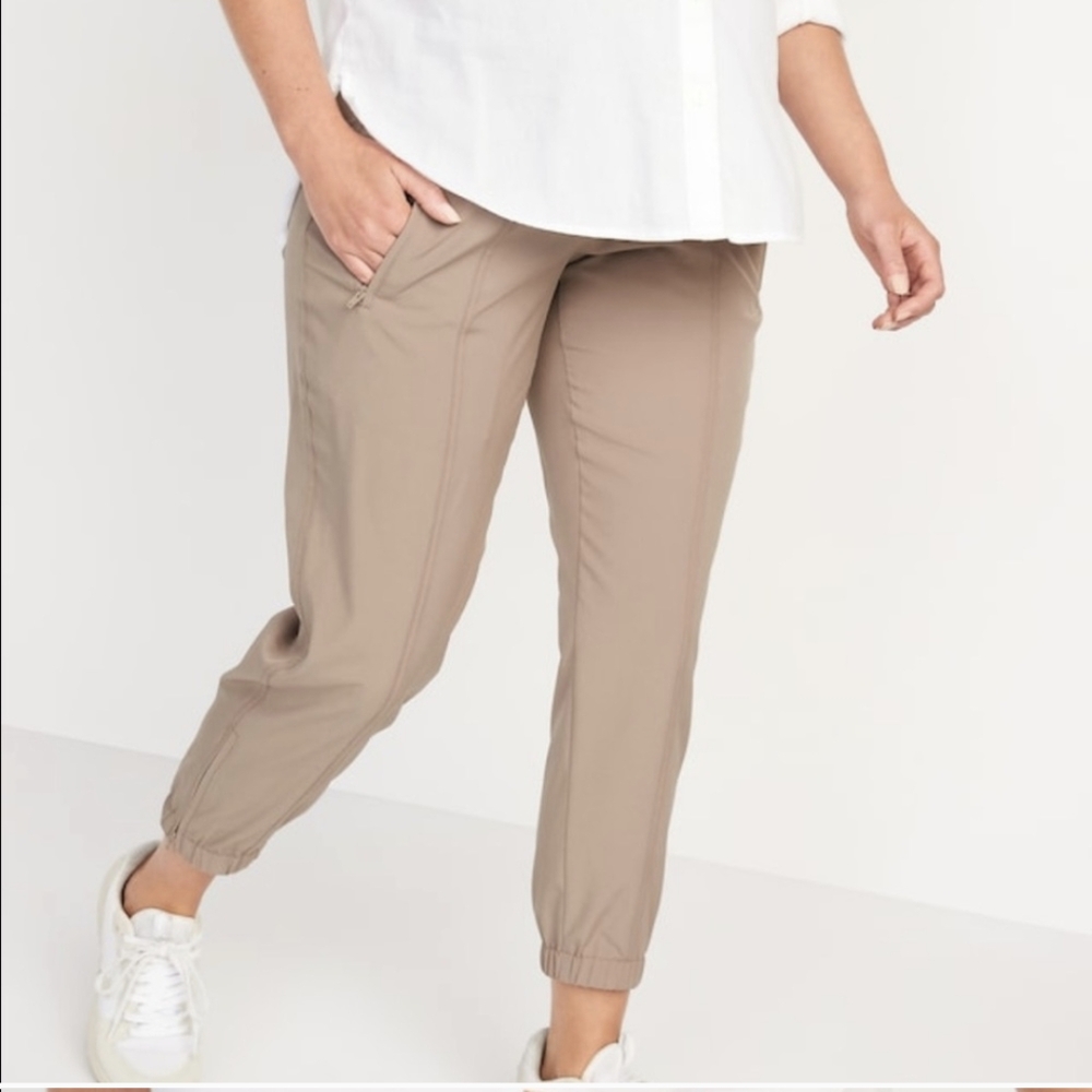 Old Navy -  Maternity Rollover-Waist StretchTech Jogger Pants